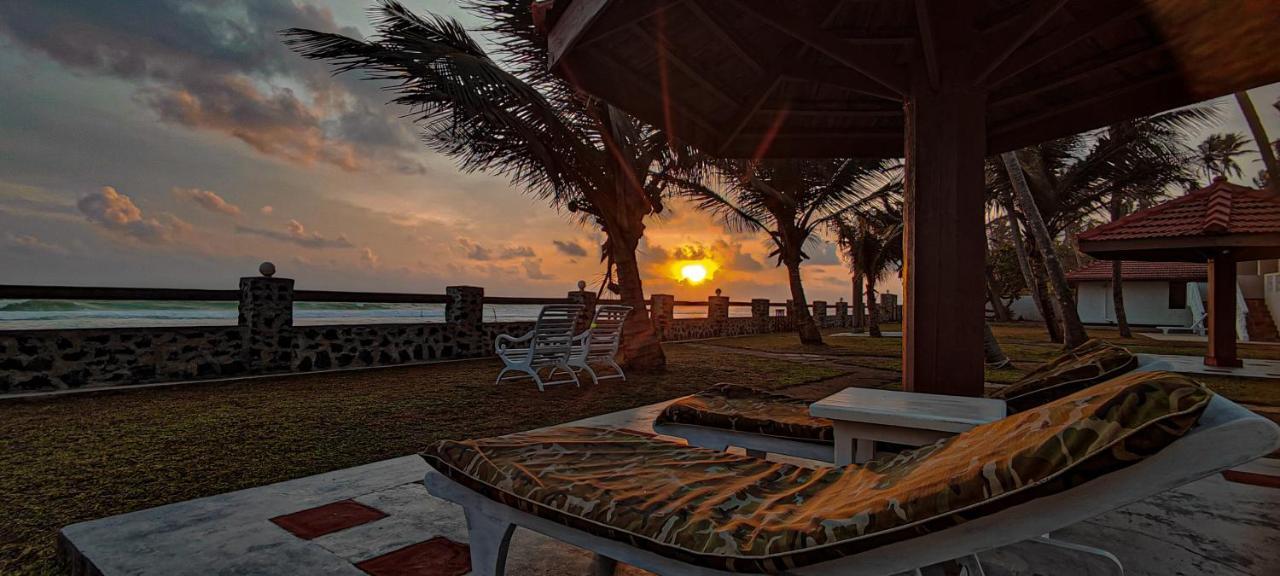 Nu-Vin Beach Hotel Ahangama Zewnętrze zdjęcie