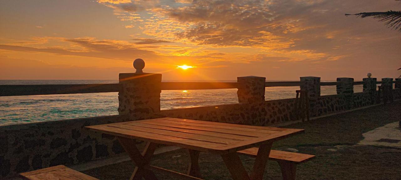 Nu-Vin Beach Hotel Ahangama Zewnętrze zdjęcie